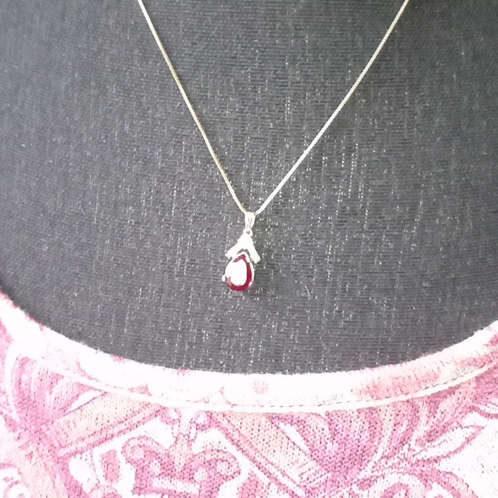 Sterling silver necklace with clear and red crystals. 9" chain and 3/4" pendant. - Picture 5 of 7